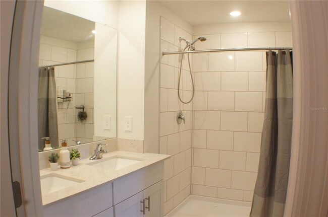 Building Photo - 1714 Lanier Rd