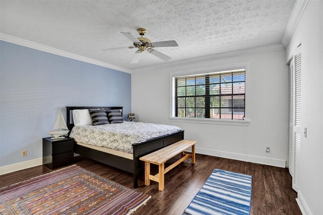 Building Photo - 1415 Miami Rd