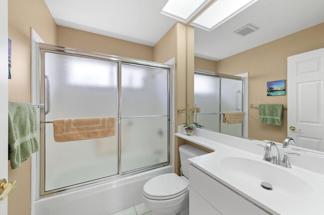 Building Photo - 78975 Champagne Ln