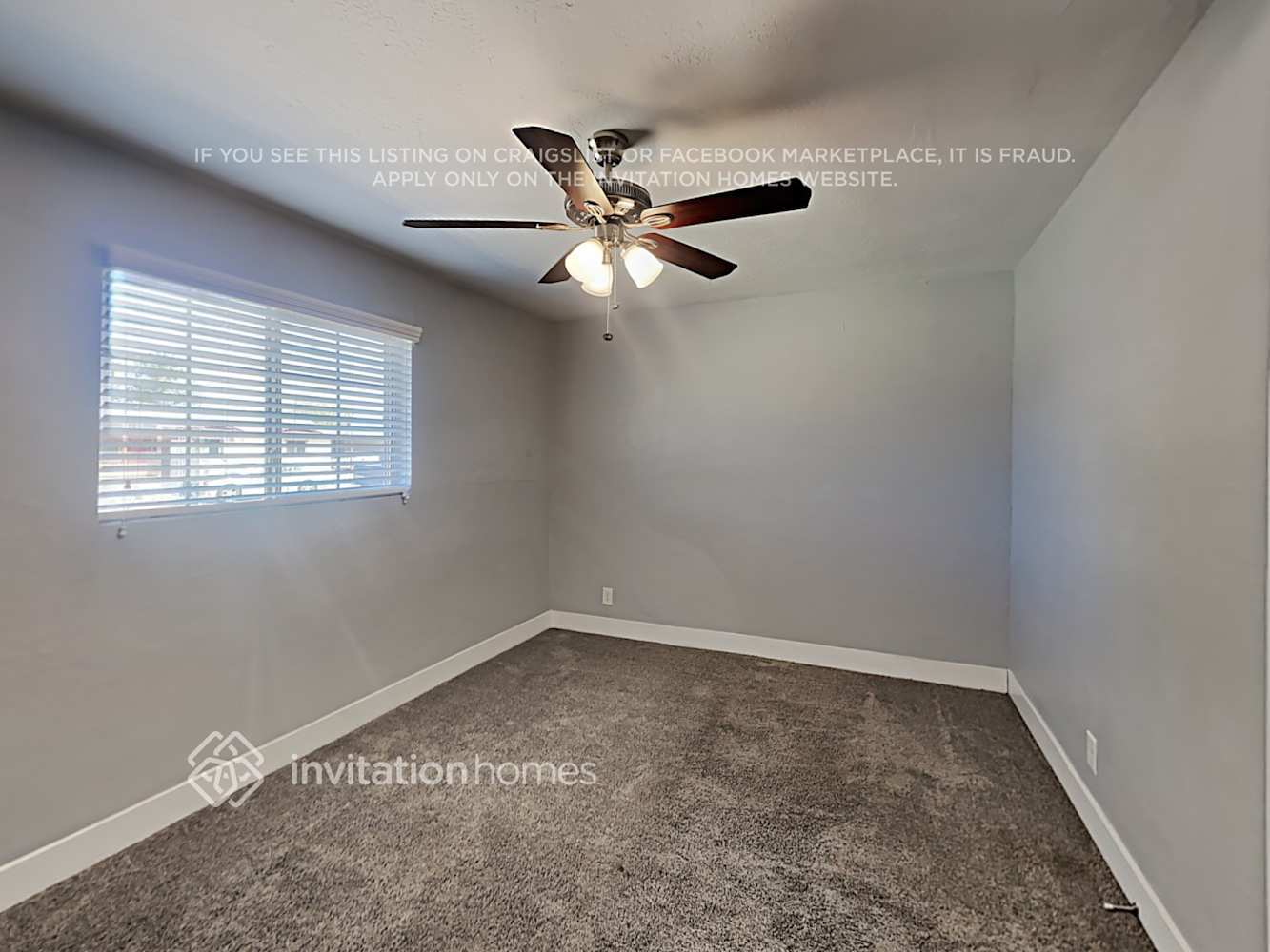 Building Photo - 1016 S Siesta Ln