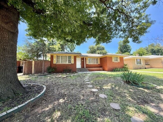 Primary Photo - 4208 NW 21st St