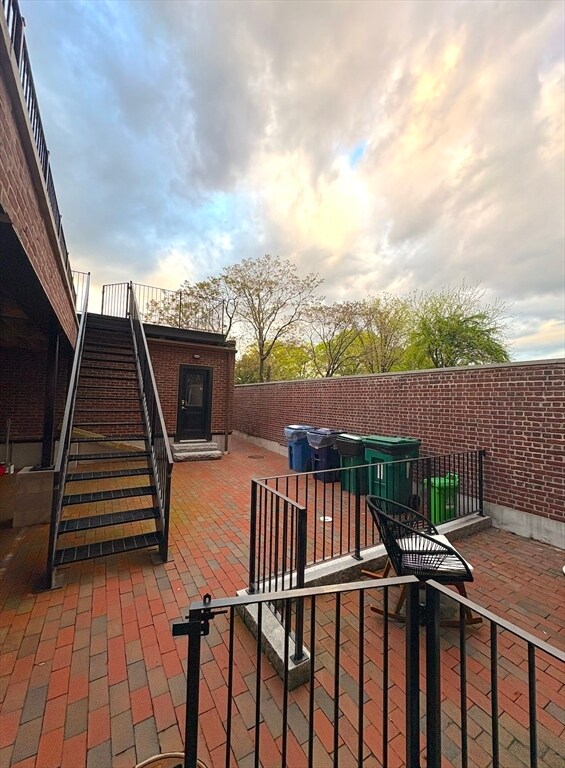 Building Photo - 464 Beacon St