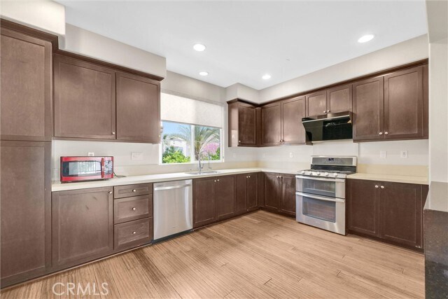 Building Photo - 158 Macintosh Way