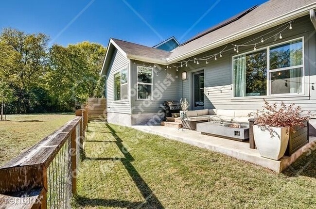 Building Photo - 3 br, 2 bath House - 5616 South 1st St 9 9