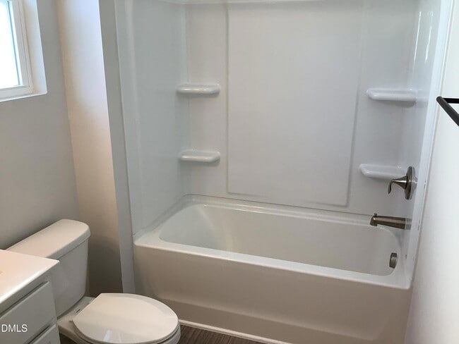 Building Photo - 35 Village Edge Dr