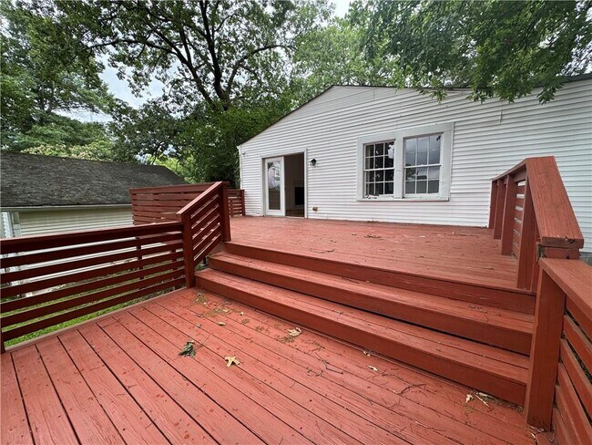 Building Photo - 611 Darlington Rd NE