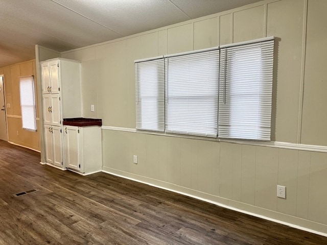 Building Photo - 237 Laurel Ln