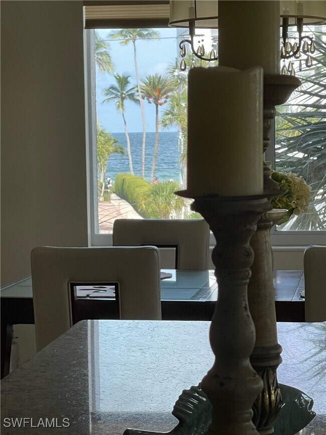 Building Photo - 1930 Gulf Shore Blvd N