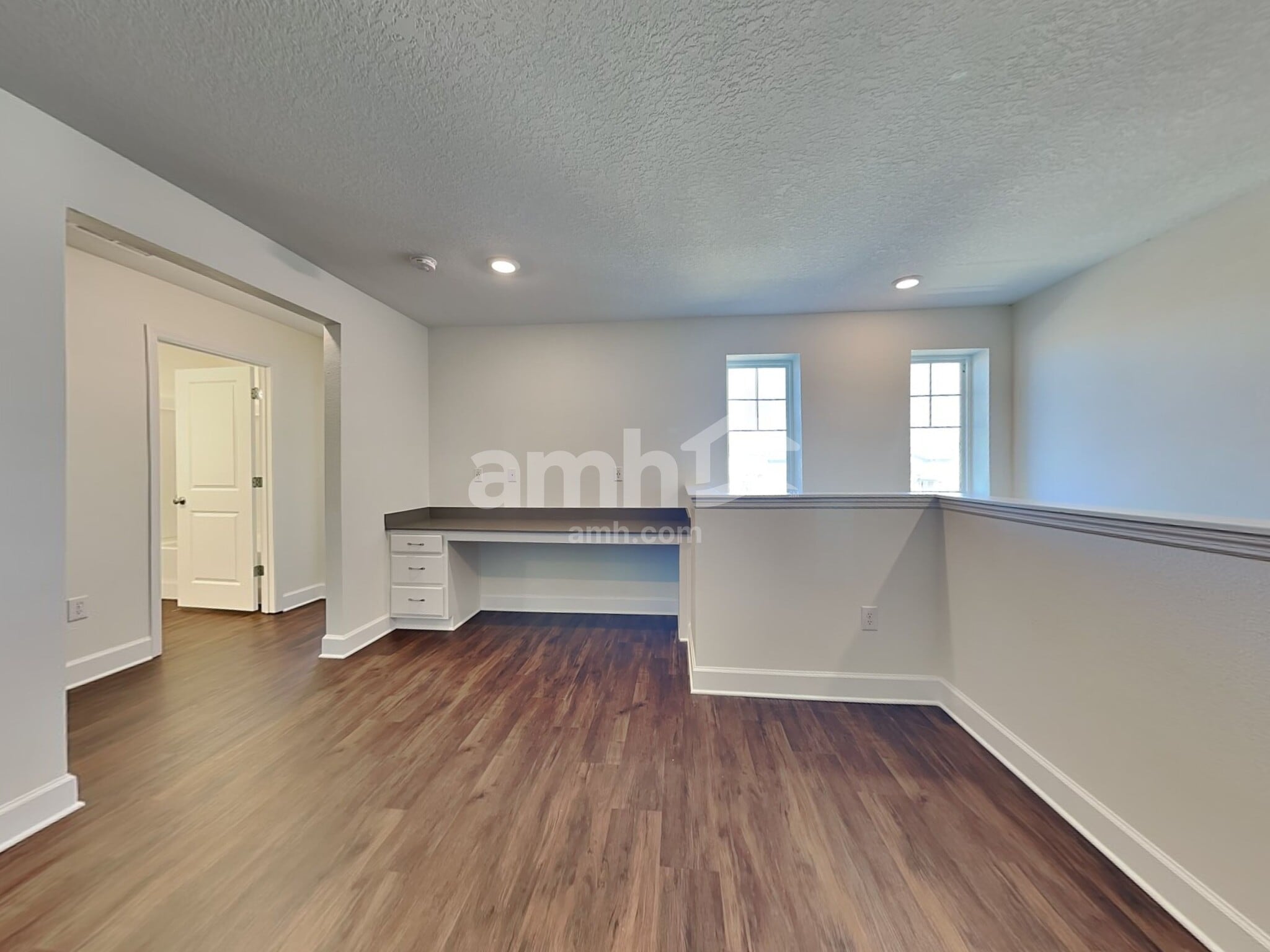 Building Photo - 6054 Little Blf Cir