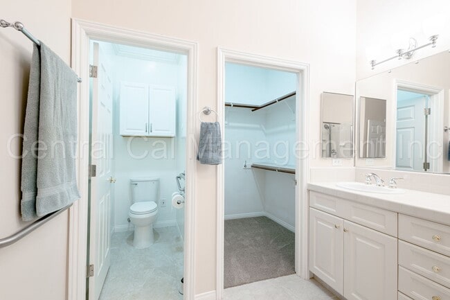 Building Photo - 3 Bedroom/2Bath Home the Greens at Seven O...