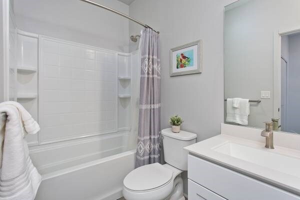 BATHROOM 2 - 91-1230 Likolehua Loop