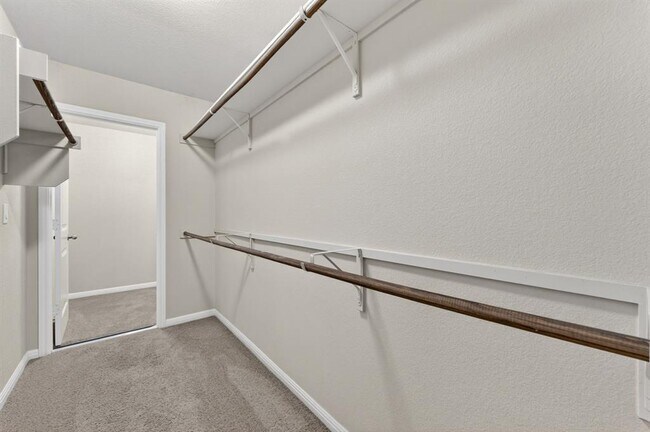 Building Photo - 516 E Slaughter Ln