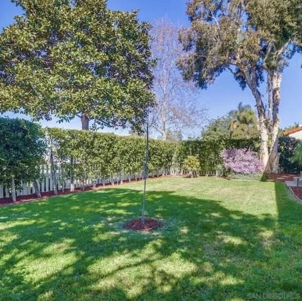 Building Photo - 301 7th St