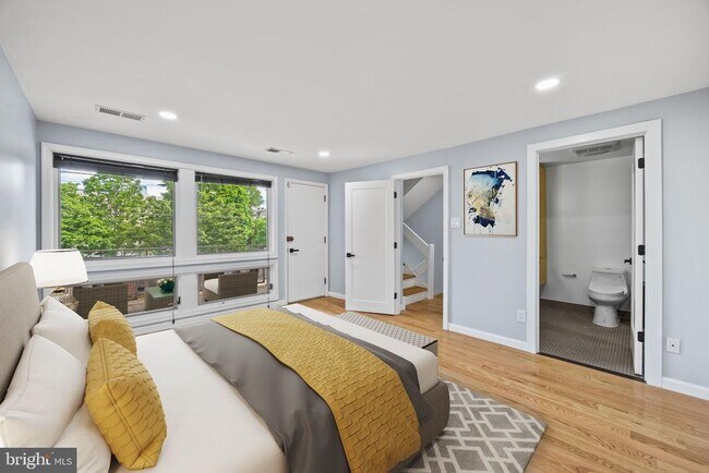 Building Photo - 1130 Lombard St