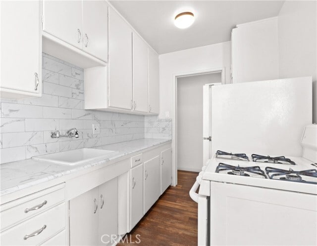 Building Photo - 526 Shepard St