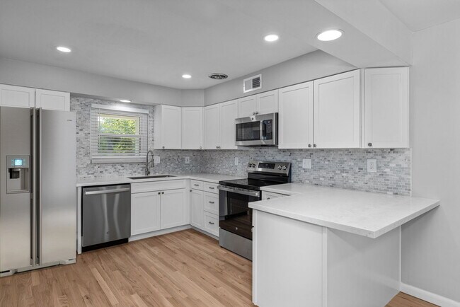 Building Photo - 303 Danworth Ct