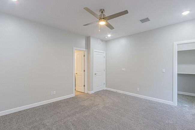 Building Photo - 15153 Method-