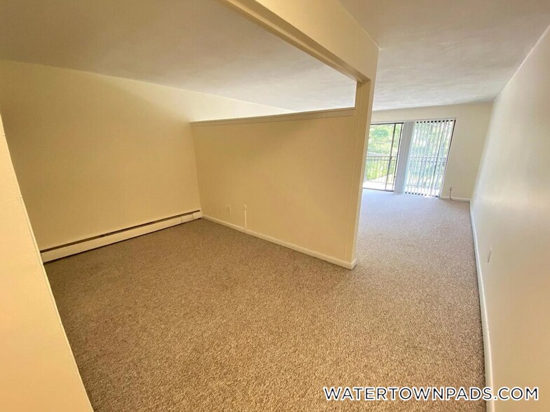 Building Photo - 24 Whites Ave