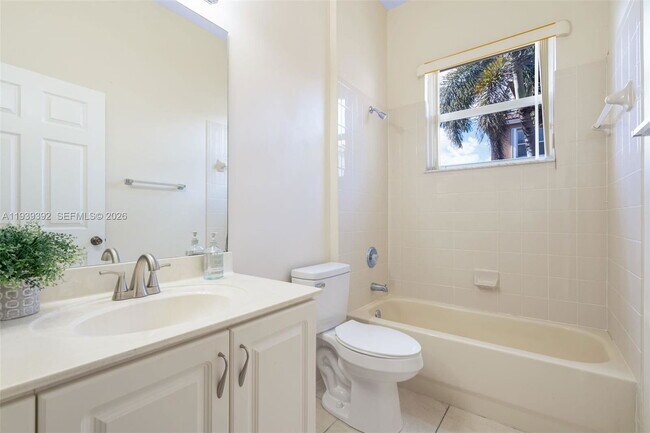 Building Photo - 1924 SE 17th Ct