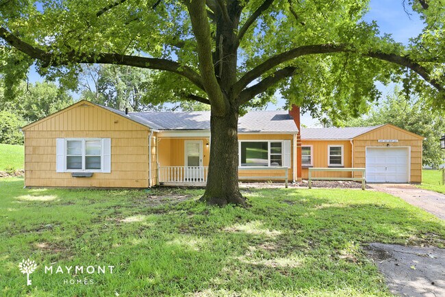 Building Photo - 4931 Fairfield Cir