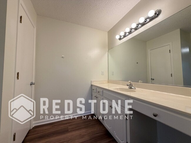 Building Photo - 3138 Whitesell Dr