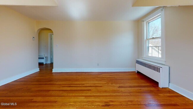 Building Photo - 63 Wellington Ave