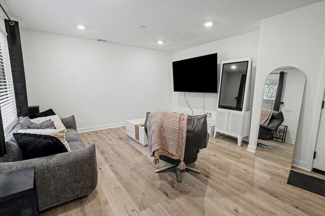 Building Photo - 2313 Acara Cir