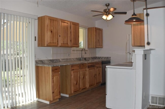Building Photo - 4585 Gatewood Dr
