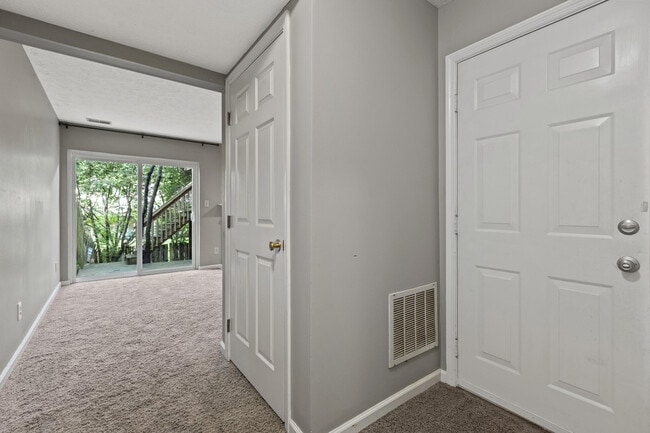 Building Photo - 403 Windfield Pl