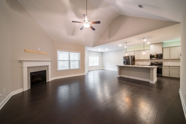 Building Photo - 4BR/2BA Home on 3.2 acres in Harris County!!