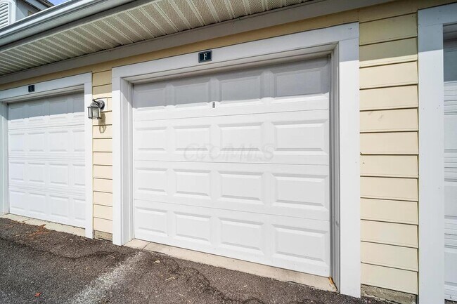 Building Photo - 7774 Essex Gate Dr