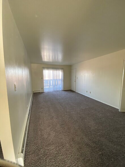 Building Photo - 1720 Azalea Ct