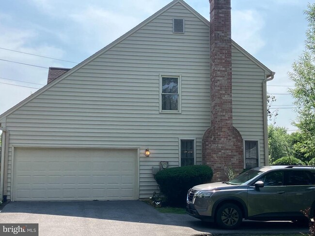 Building Photo - 17500 Jacobs Ct