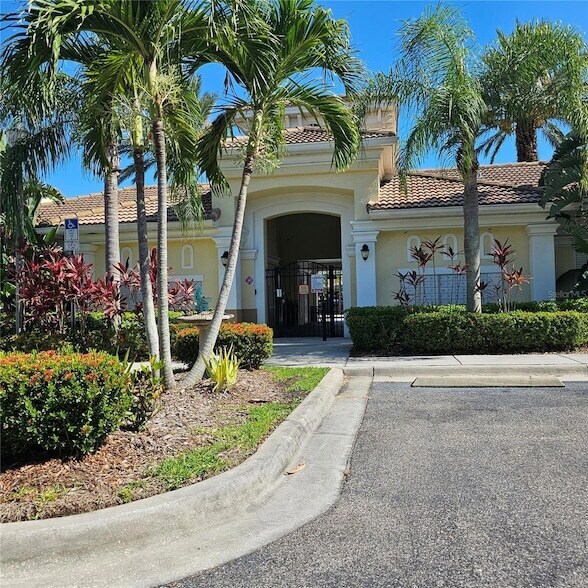 Building Photo - 7905 Seminole Blvd