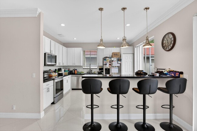 Building Photo - 3755 Pebblebrook Ct