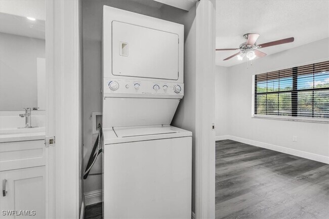 Building Photo - 5243 Treetops Dr