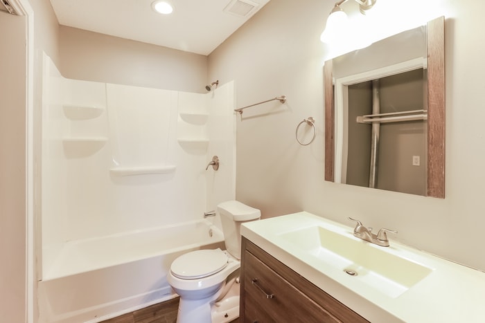 Building Photo - 1504 Manor Cir