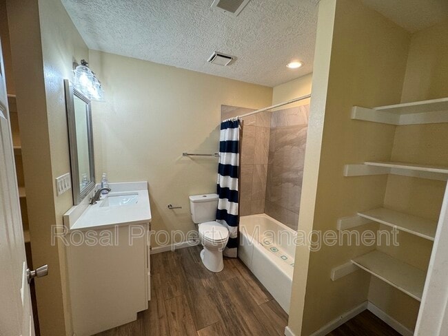 Building Photo - 8509 Las Camas Rd NE