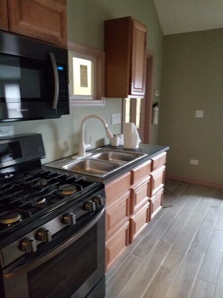 stainless steel appliances - 211 E 161st Pl