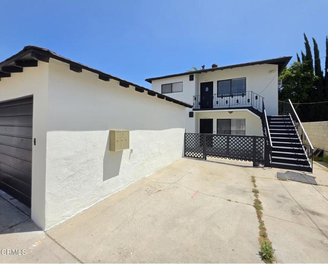 Building Photo - 12246 Oxnard St