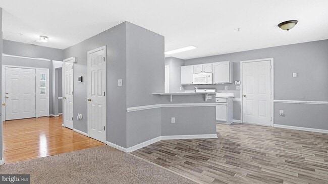 Building Photo - 14101 Kathleen Ln