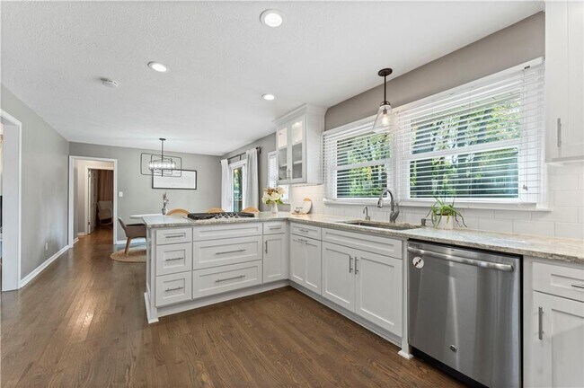 Building Photo - 7635 W 114th Ter