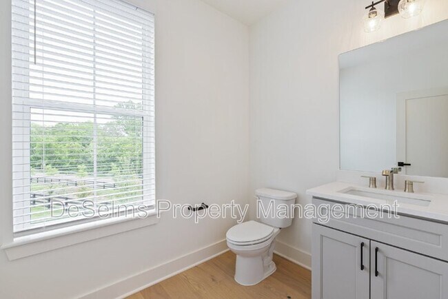 Building Photo - 337 Sophia Rain Dr