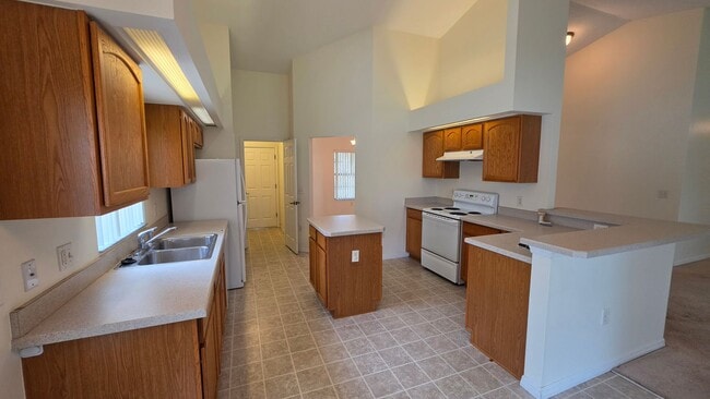 Building Photo - 4659 Treasure Cay Rd