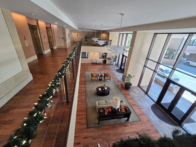 Building Photo - Immaculate Contemporary Living in Kaka‘ako- 2 bedroom, 2 bathroom, 1 covered parking stall, and I...