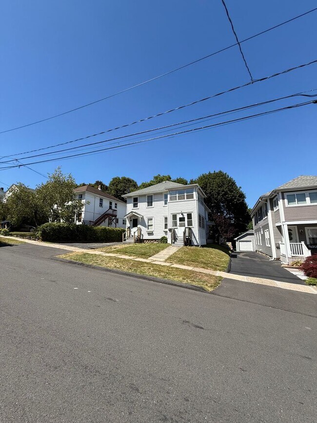 Primary Photo - 48-50 Putnam St