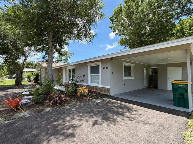 Building Photo - 4093 Drance St