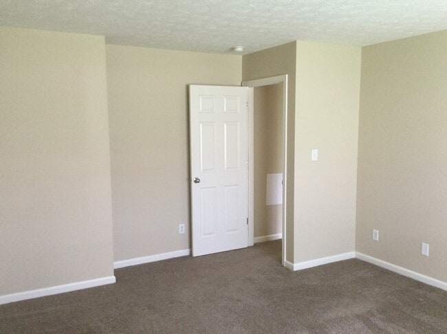 Building Photo - 1046 Swinton Way