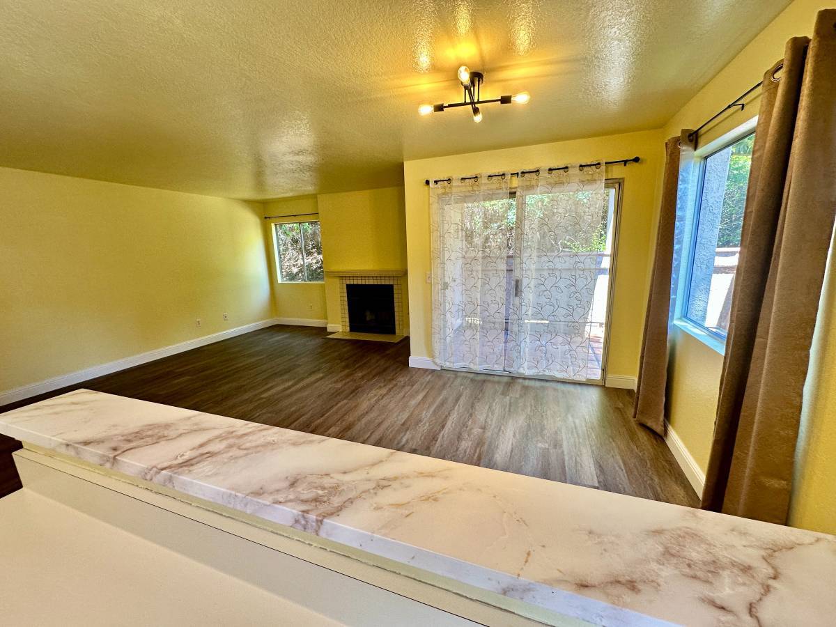 Building Photo - 11275 Avenida De Los Lobos