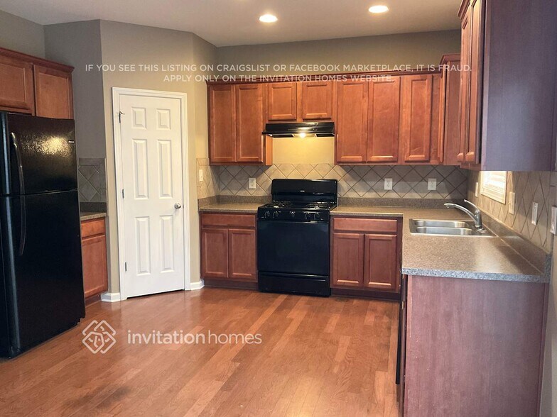 Building Photo - 1632 Coleville Oak Ln